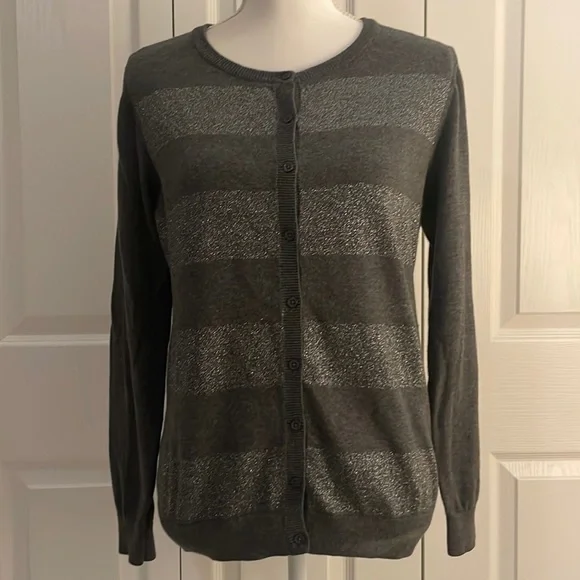 Old Navy Women’s SZ M Grey Striped Metallic Button Down Long Sleeve Cardigan - Picture 1 of 12
